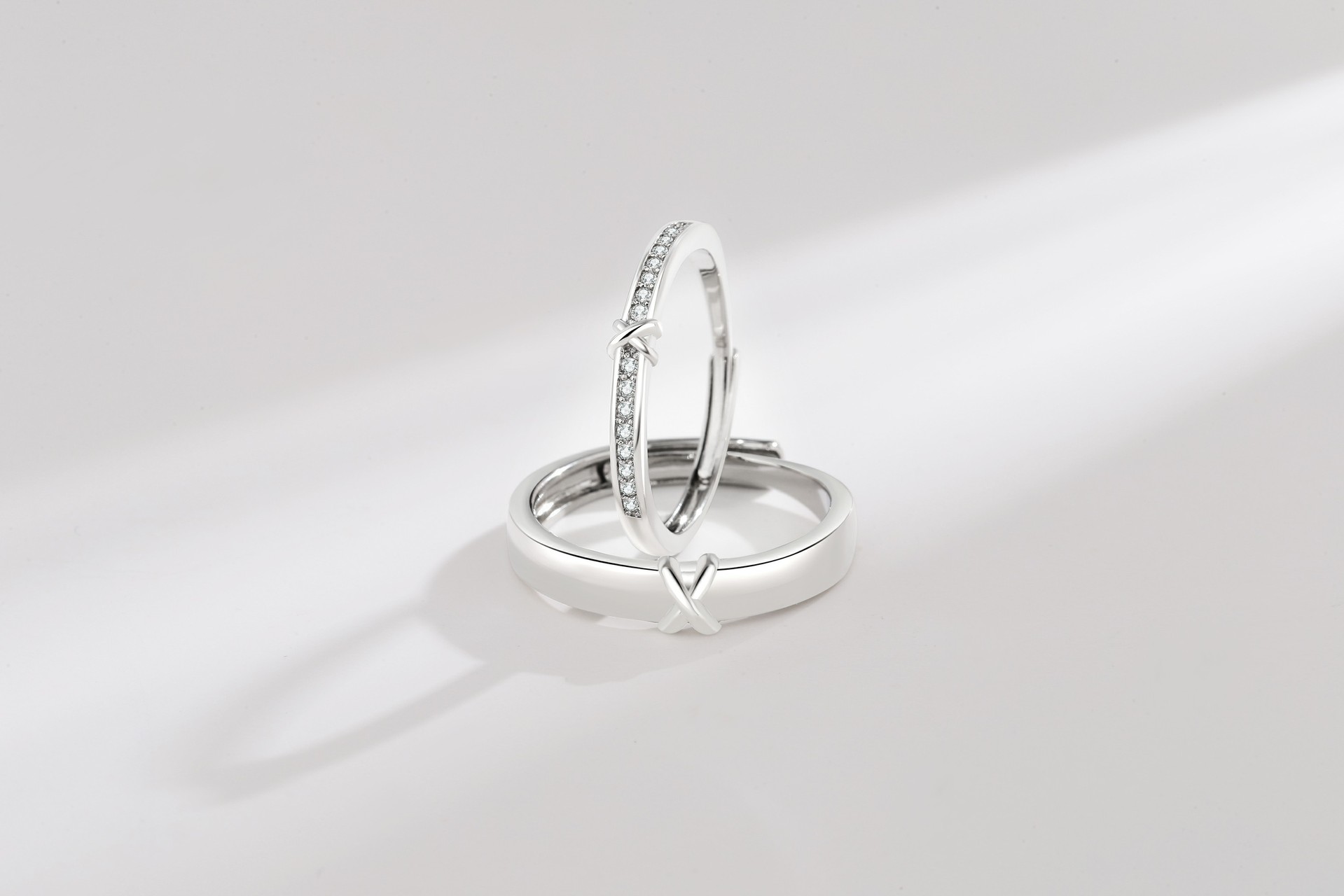 Großhandel Einfacher Stil Glänzend Herzform Krone Bogenknoten Kupfer Inlay Zirkon Offener Ring display picture 9