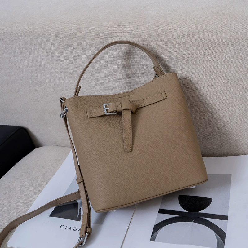 Capacious leather one-shoulder bag, shoulder bag, genuine leather, cowhide, high-end