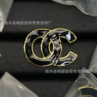 Leather Pearl Heart Small Chanel-Style — Yaxa sancaqları - correct-delivery-of-physical-style-8