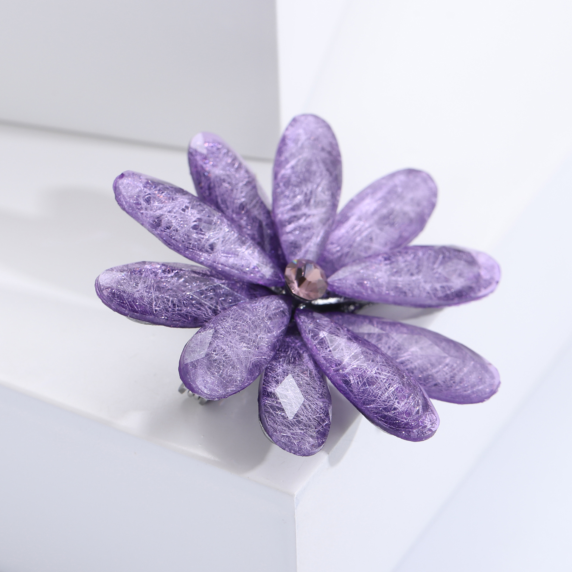 17g Weight Acrylic Inlay Material Brooches Classification Casual, Holiday, Banquet Occasion Alloy Material Flower Pattern All Seasons Season Women's Gender Inlay Design Simple Style Style Simple Style Pin Flower Alloy Inlay Acrylic Women's Brooches 22