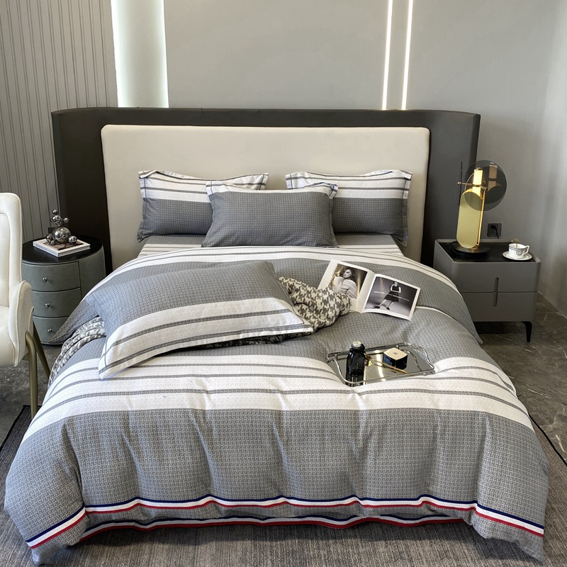 Nuevo juego de cuatro piezas de lana gruesa y cepillada, ropa de cama de edredón de impresión de lujo ligero para el hogar, ropa de cama de otoño e invierno al por mayor