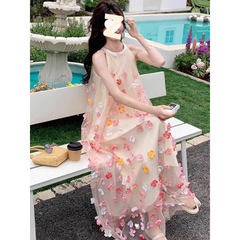 超仙立体花朵挂脖连衣裙女2025夏季新款海边度假绝美露肩网纱长裙