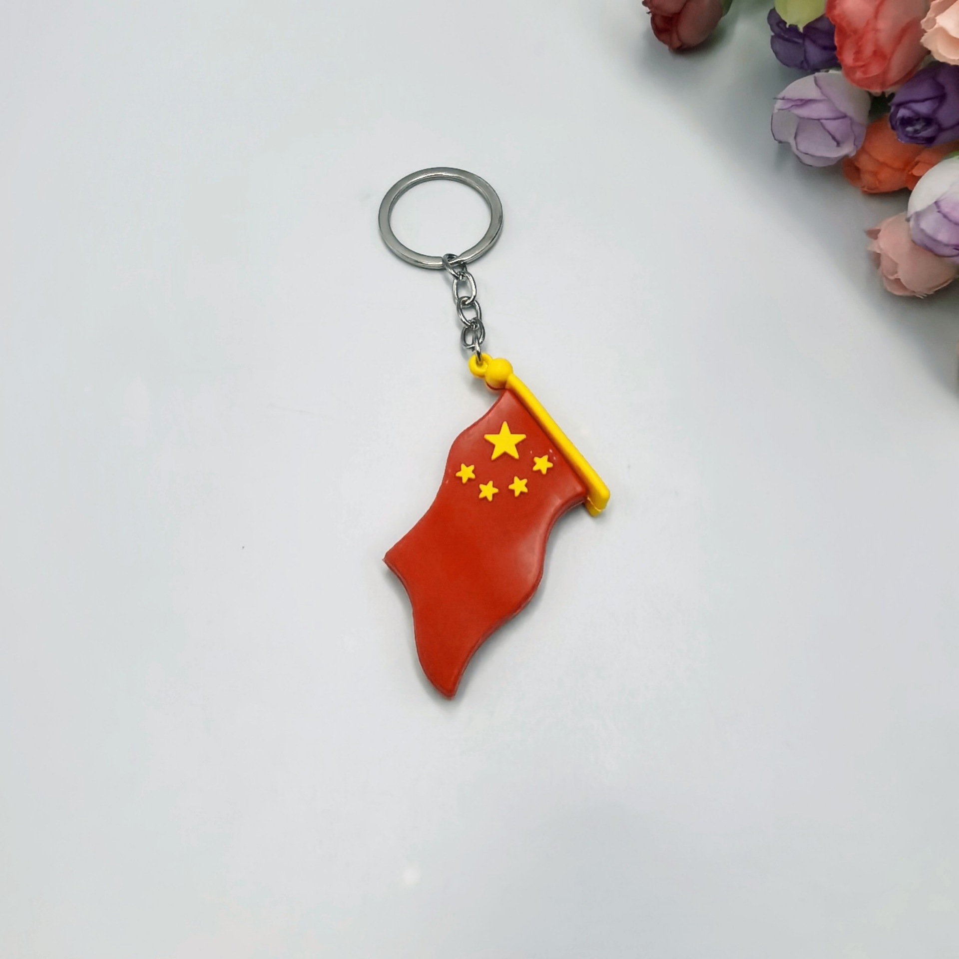 Día Nacional de Año Nuevo Pequeño regalo de amor cinco estrellas bandera roja colgante llavero colgante regalo de recompensa para niños jardín de infantes