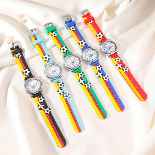 Children's trendy cartoon soccer silicone quartz watch for boys, student, large dial