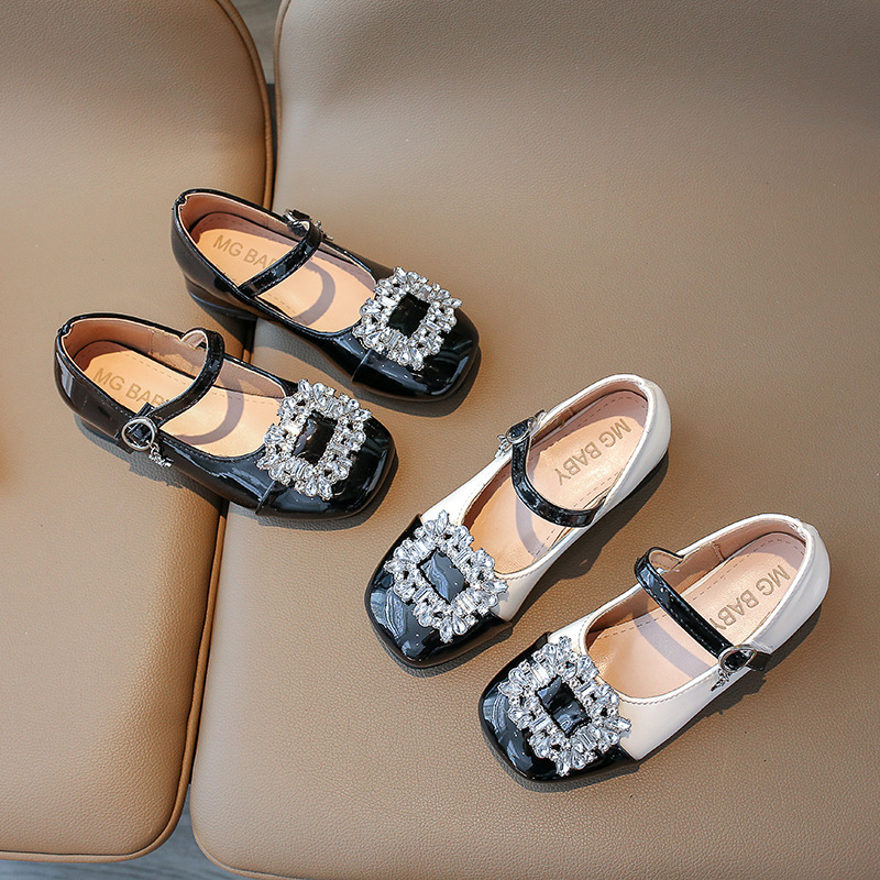Girls' Leather Shoes 2026 New Autumn Style Baby Girl Rhinestone Princess Shoes for Older Children Stylish Versatile High Heels