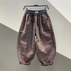 ファッションは色の格子にぶつかります。