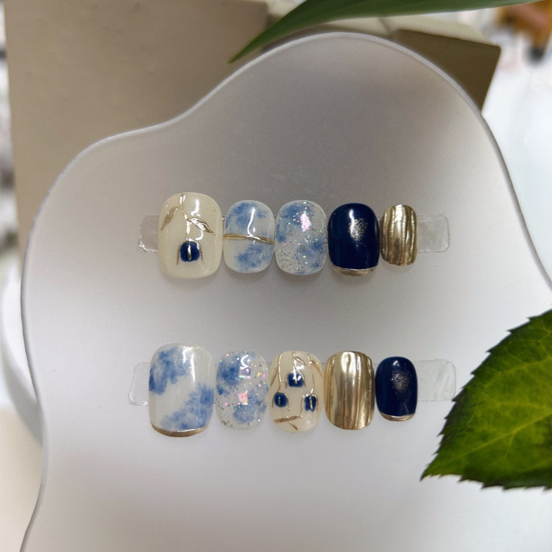 Hand-Wearing Armor Blue Sizzy Flower Summer Hand-Wearing Advanced White Wearable Manicure Finished Nail Patch