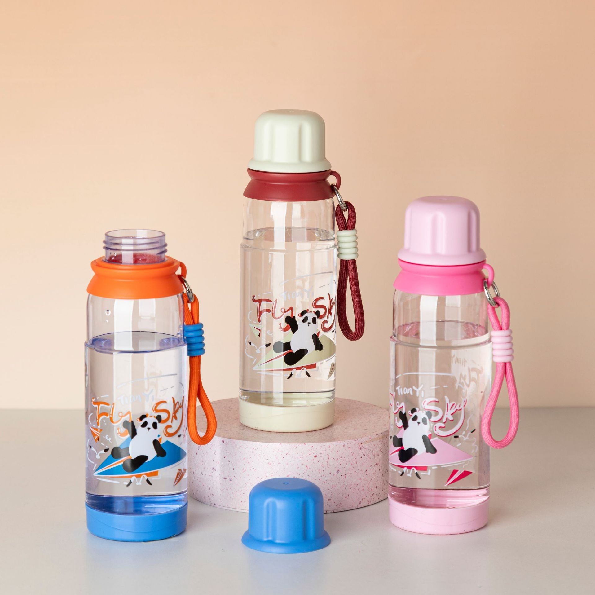 Taza de agua deportiva de gran capacidad simple coreana portátil de verano para estudiantes de género y mujer taza de espacio de plástico al aire libre