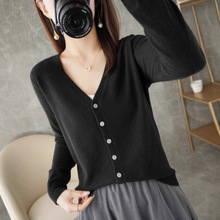 反季清仓春秋新款V领羊绒开衫女外搭纯色大码毛衣打底针织衫外搭