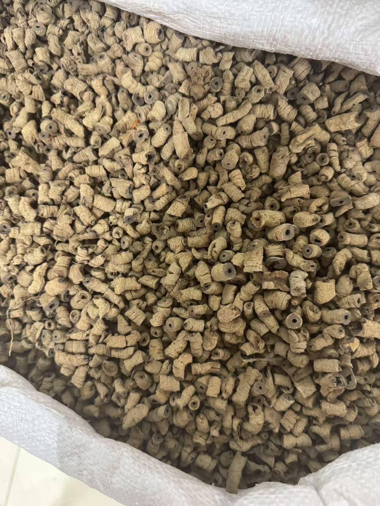 Dried Morinda Root Ba Ji Tian 1000g Whole Root Slices for Decoction and Herbal Wine in use