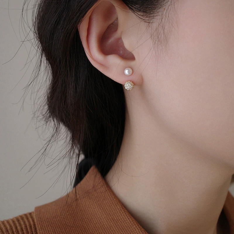 Sophisticated summer small design earrings from pearl, light luxury style, simple and elegant design