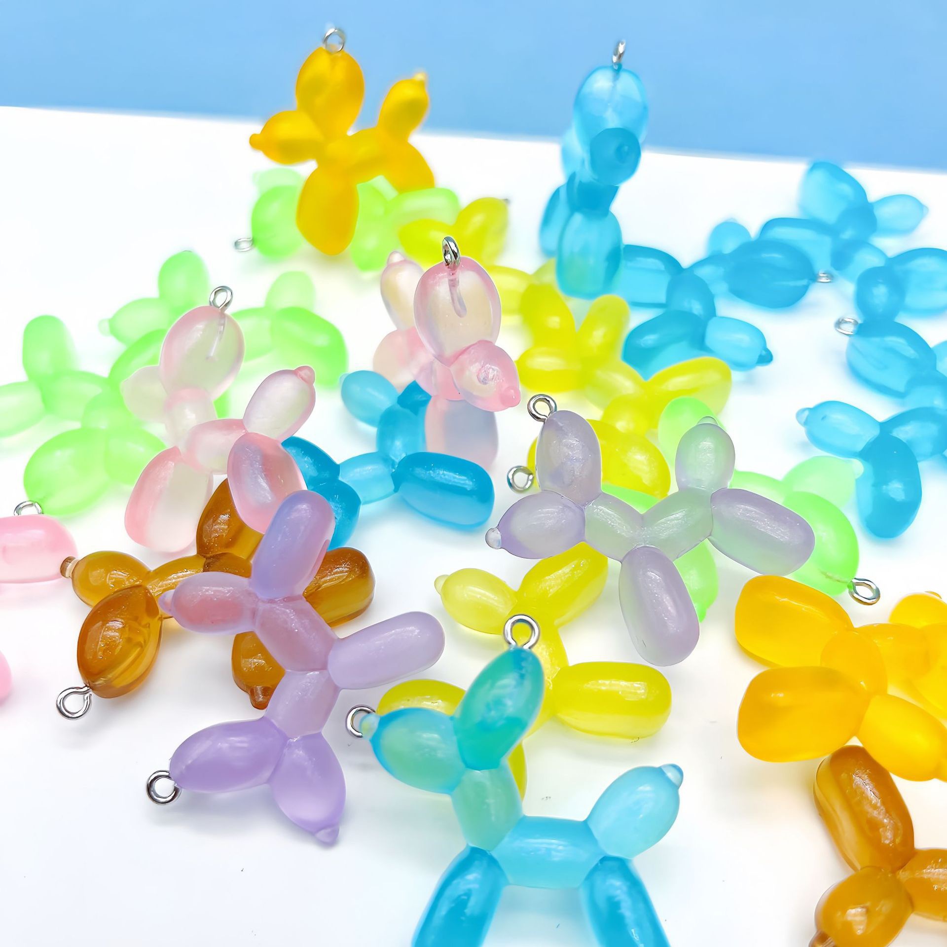 Nuevo colorido estereoscópico nocturna globo perro diy accesorios globo acrílico perro colgante llavero colgante pulsera