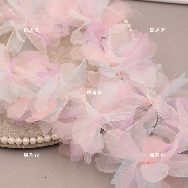 Three dimensional hairgrip handmade with bow