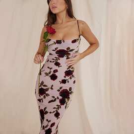 欧美连衣裙性感臀包印花风春夏露背女装修身INS吊带时尚新款