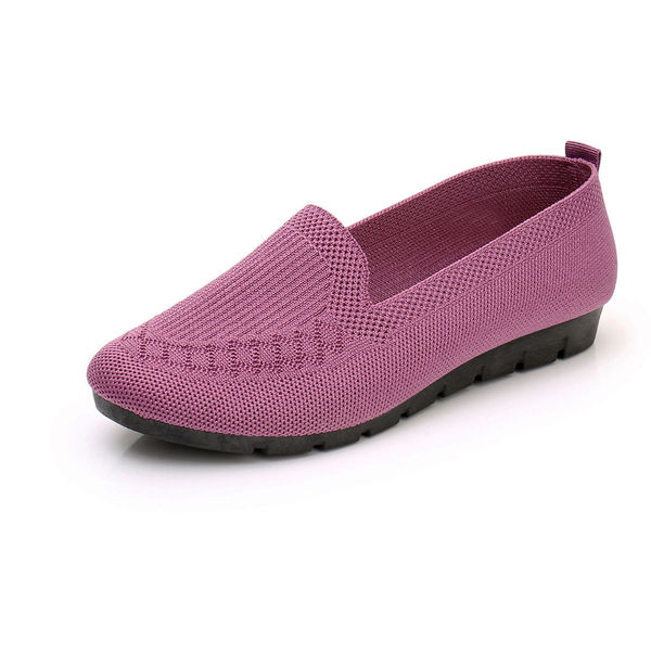 breathable “mom shoes” made of mesh low-cut