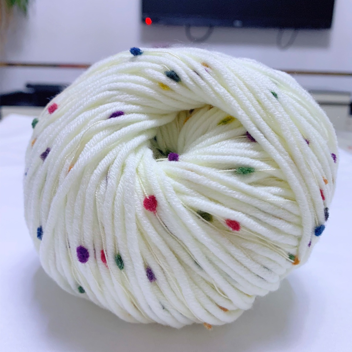 彩虹糖手混线围巾线DIY材料包乒乓纱豆豆线球球线手工编织配线