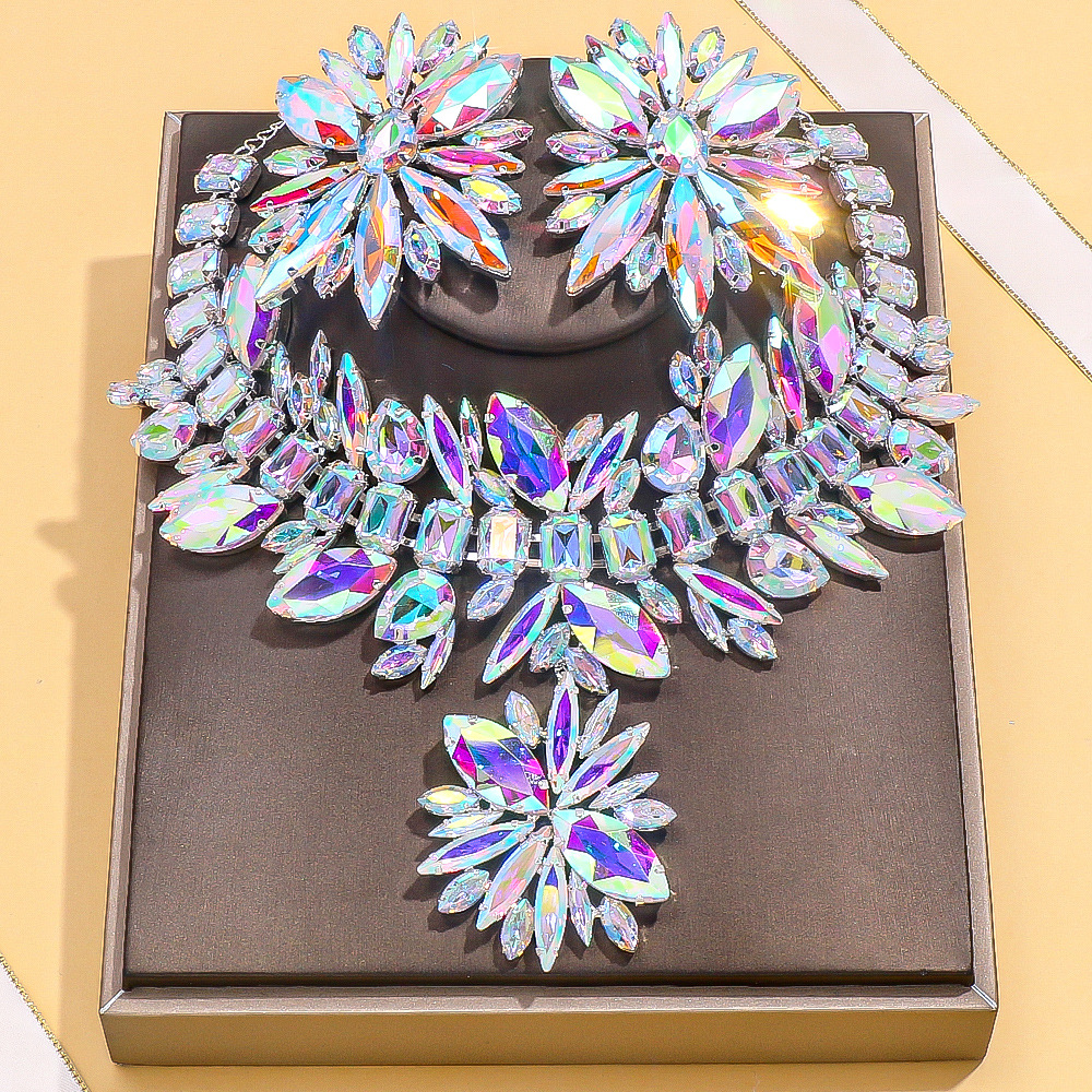 AliExpress nuevo traje de joyería de alto grado collar exagerado pendientes en forma de flor accesorios de pasarela Conjunto de joyas