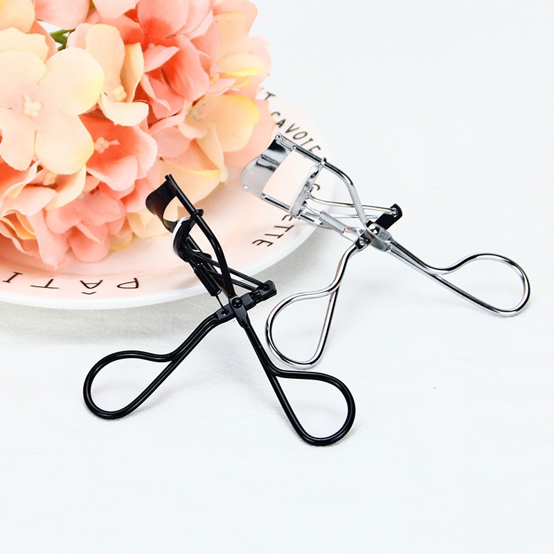 Eyelash curler