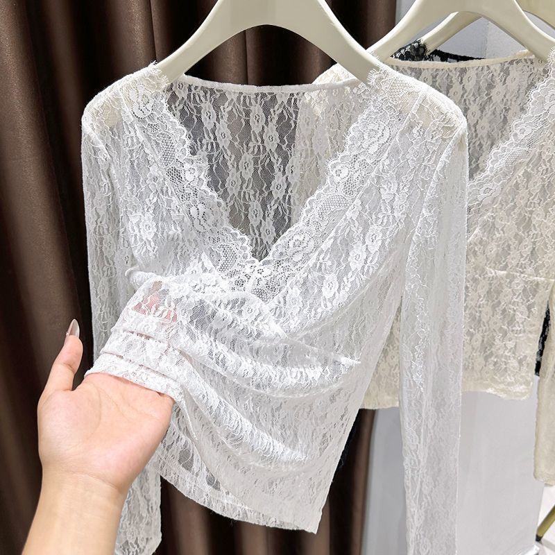 Plus-Size V-Neck Lace Base Shirt for Women, Thin Hollow-Out See-Through Slimming Long-Sleeve Mesh T-Shirt Top