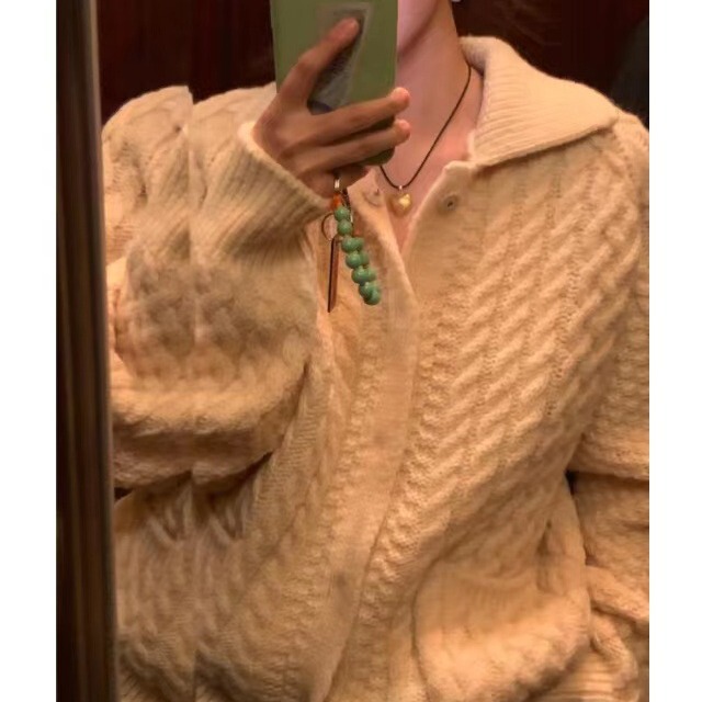 Now South Korea Dongdaemun designer Mone Scottish wool twist cardigan thick sweater