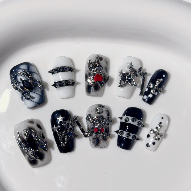 Hand-Wearing Armor Sub-Culture Rivet Punk Spider Abi Nail Art Disassembly Repeatedly Wearing Armor Nail Art