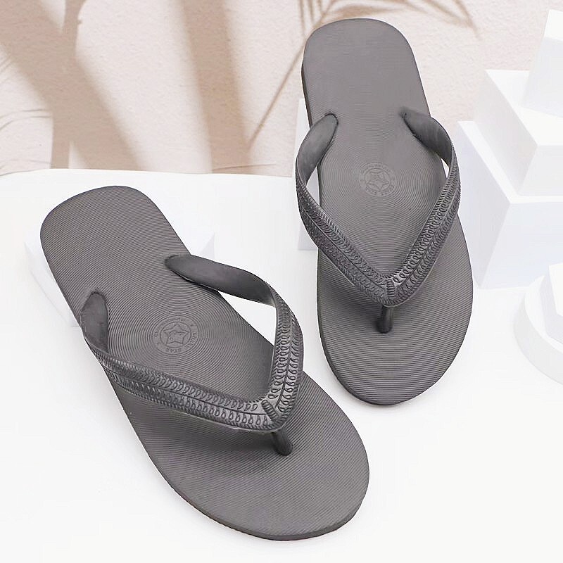 Southeast Asia flip-flops summer Thailand Vietnam rubber slippers men and women beach sandals wholesale manufacturers