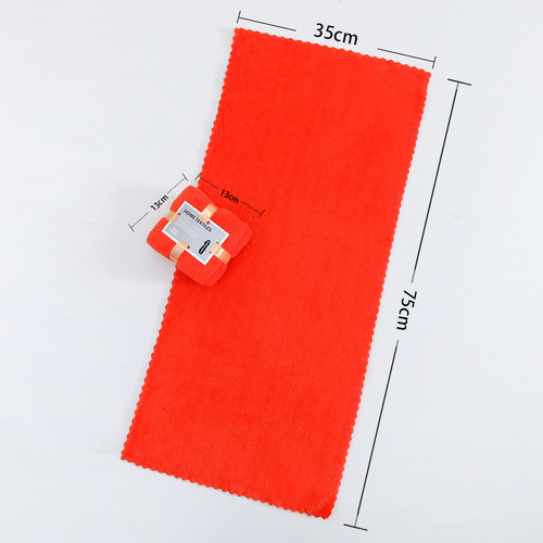 Wholesale coral velvet squares with cards and absorbent towels as souvenirs. Return gifts for weddings. Creative gifts for company celebrations.