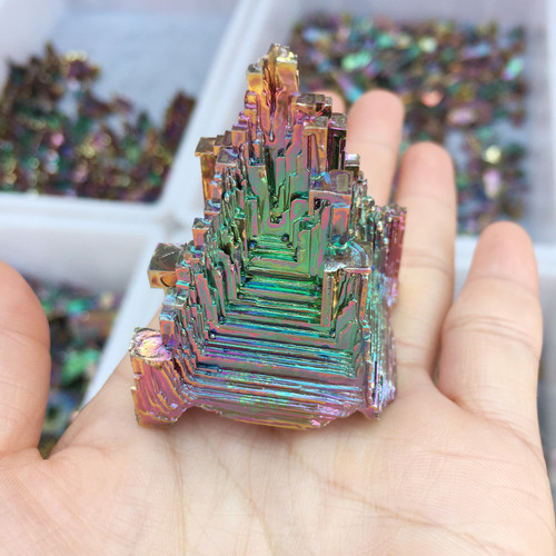Bismuth ore amorphous bismuth crystal crystal rare metal rainbow ore teaching specimen mineral collection ornaments