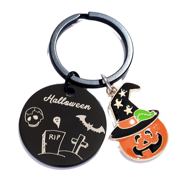 国境を越えて人気のある趣味のかぼちゃのアクセサリーがハロウィーンのキーホルダーを飾っています。|undefined