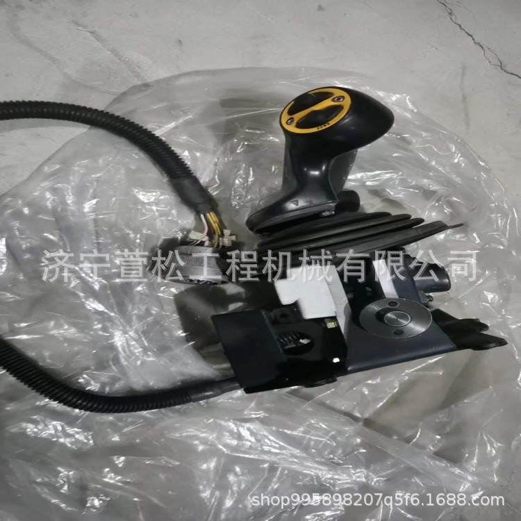 D65推土机配件141-43-33160压板   山推配件