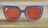 C28-Porcelain White Frame Big Red Film