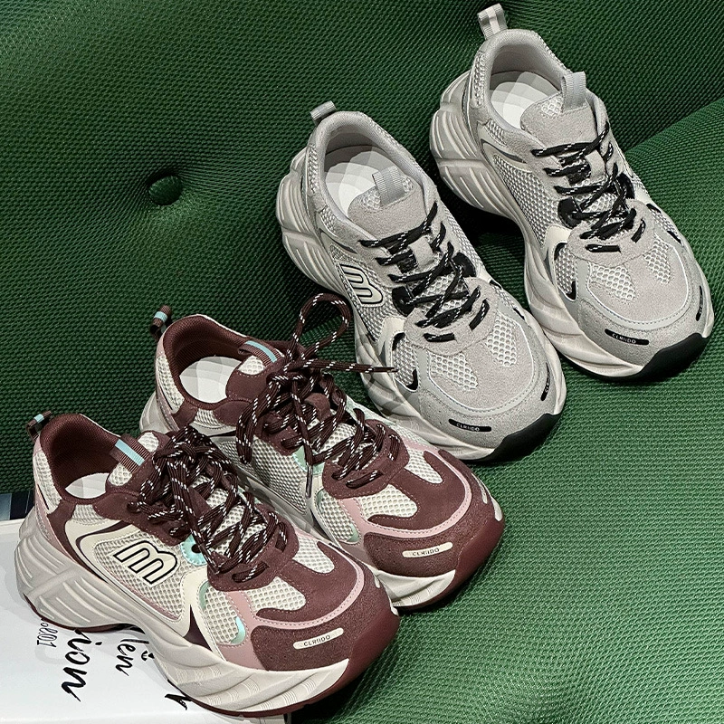Модная обувь папы женская весна 2025 года новая легкая спортивная обувь на толстой подошве