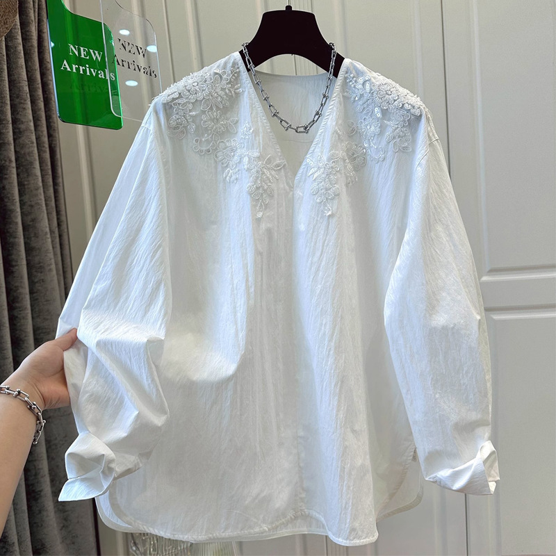 French High-end Exquisite Crochet V-neck Shirt Women's Spring New chubby girl Slim-looking Age-reducing Loose Long-sleeved Top Trendy