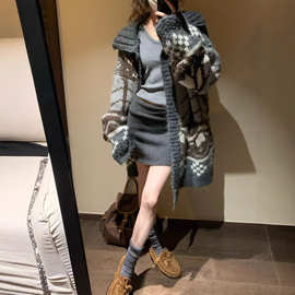 撞色翻领重工提花加厚开衫毛衣女2025秋冬新款宽松慵懒风针织外套