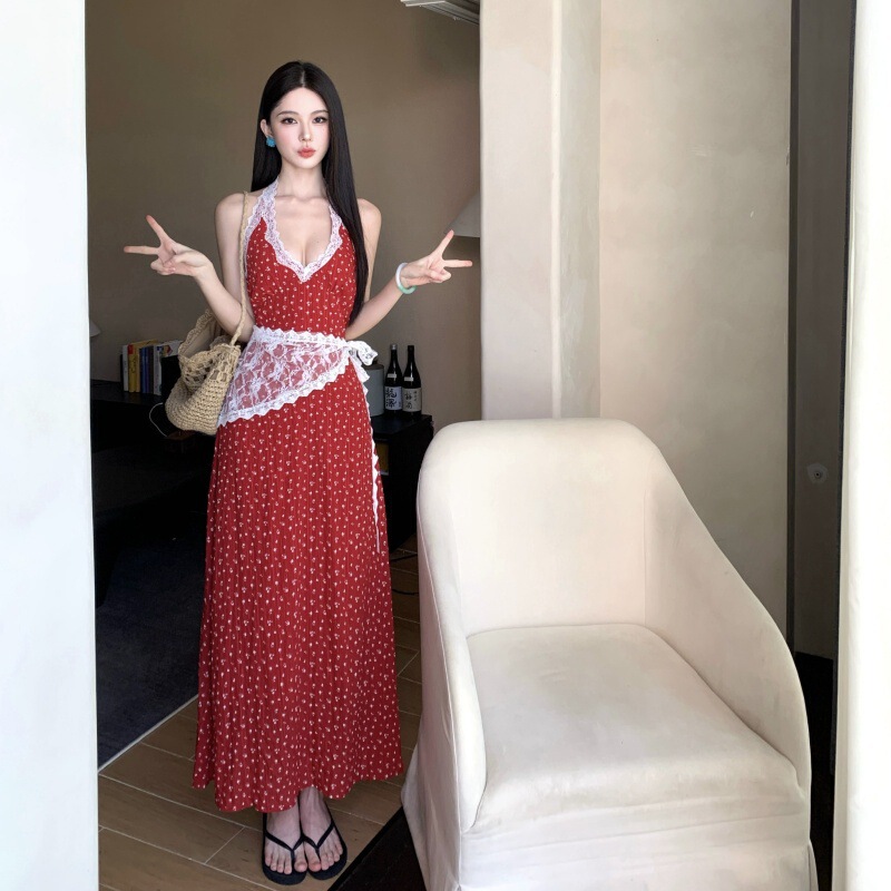 吊带连衣裙女夏2025新款法式碎花气质挂脖显瘦长裙红色裙子|undefined
