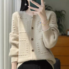 女式针织衫;连衣裙;女式羊毛衫