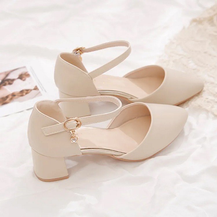 Fairy wind con una correa de tacones altos y tacones medios zapatos de mujer versátiles 06 nuevos zapatos de mujer de verano con arco de mariana