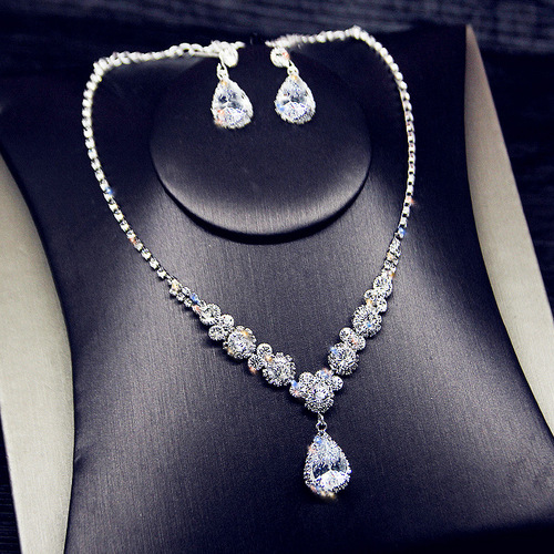 Wedding wholesale women's necklace and earrings set, bride's wedding dress necklace, dinner banquet jewelry