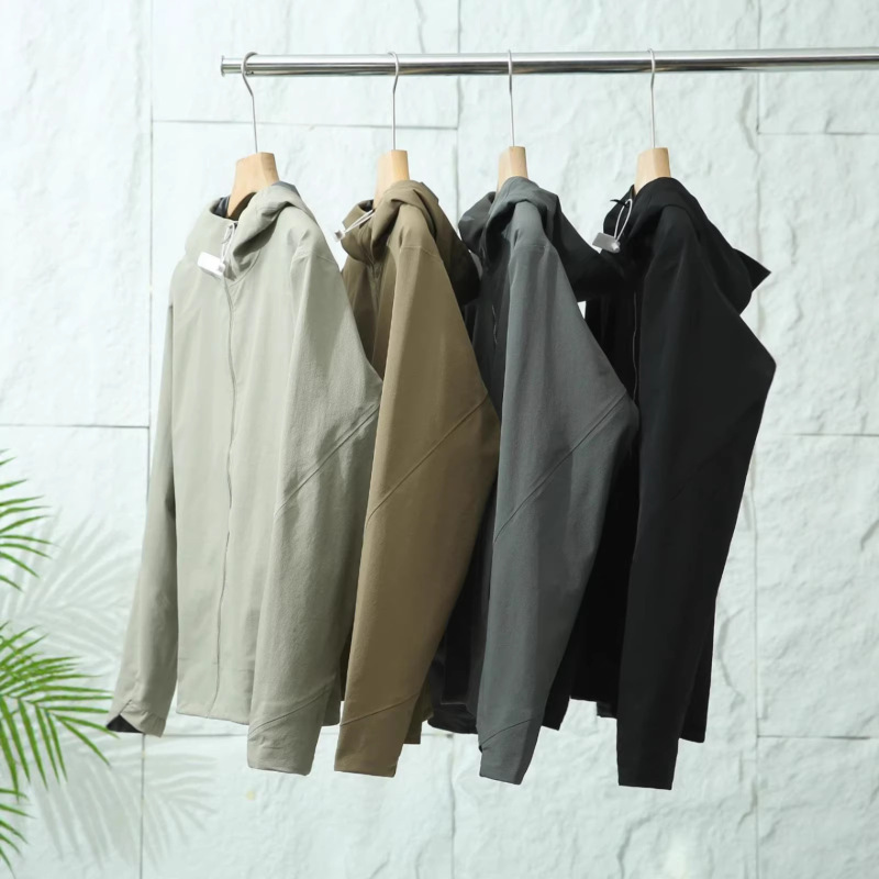 Spring and Autumn Men's Outdoor Windproof and Scratch-Resistant Softshell Hooded Jacket Trendy