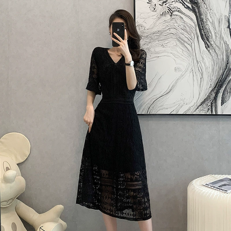 Платье, мегафон, кружевная длинная юбка, сезон 2021, Slim fit, плюс размер, V-образный вырез