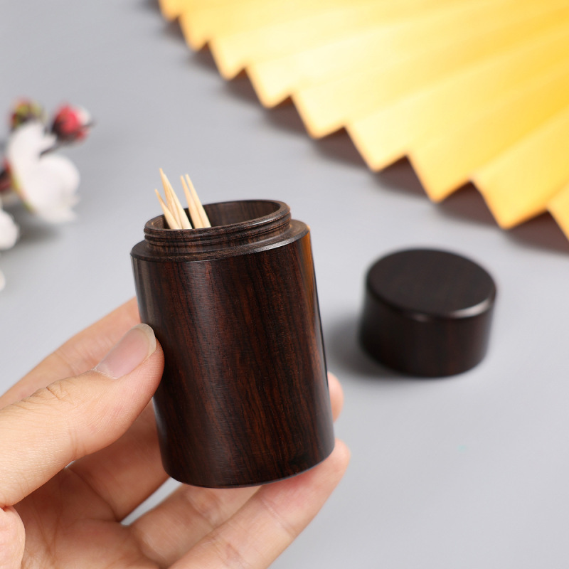 紫光檀は木を整えて大きいサイズのお茶の缶を掘って旅行します。|undefined