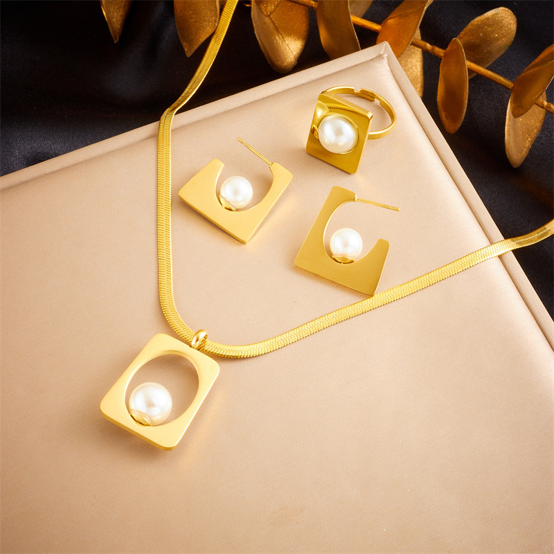 stone inlay pearl
