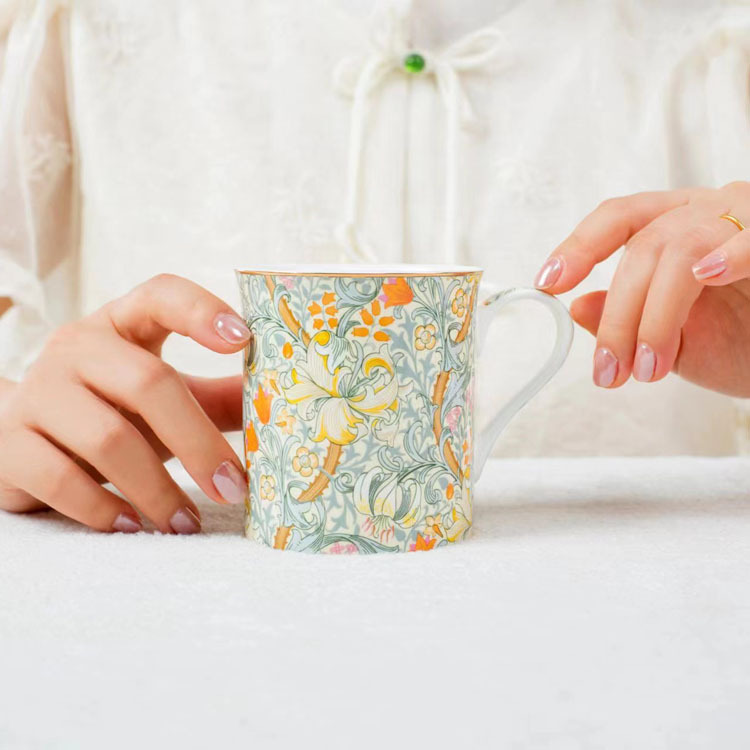 骨瓷马克杯轻奢英式花卉家用陶瓷杯咖啡杯早餐茶杯水杯骨瓷随手礼
