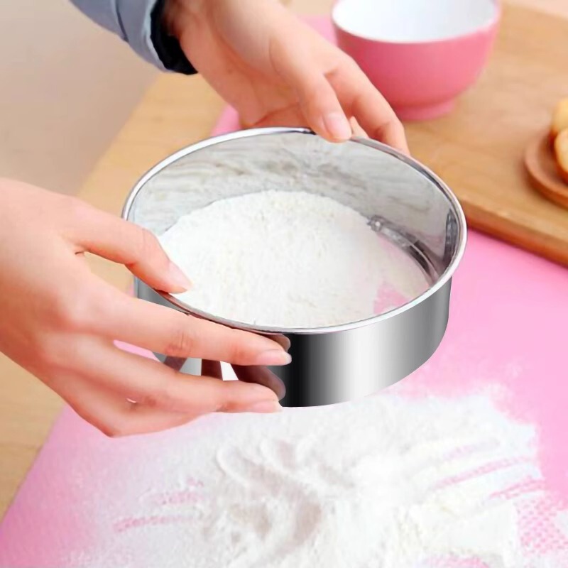 Sieve Flour Sieve Stainless Steel Roof Gong Screen Sieve Screen Sieve Household Mesh Sieve Baking Superfine Drain Rice Small Sieve Flour Sieve Stainless Steel Roof Gong Screen Sieve Screen Sieve Household Mesh Sieve Baking Superfine Drain Rice Small