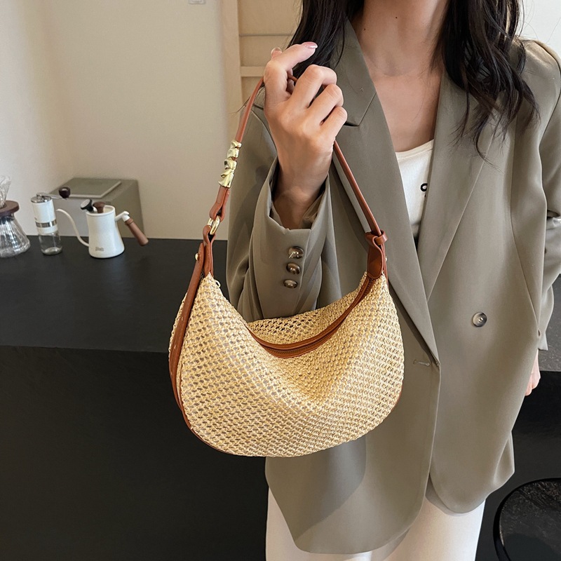[New Arrival] Straw Woven Crescent Bag Fashion Single Shoulder Crossbody Bag Ethnic Korean Style Beach Vacation Trendy Women's Bag - Thumbnail 2