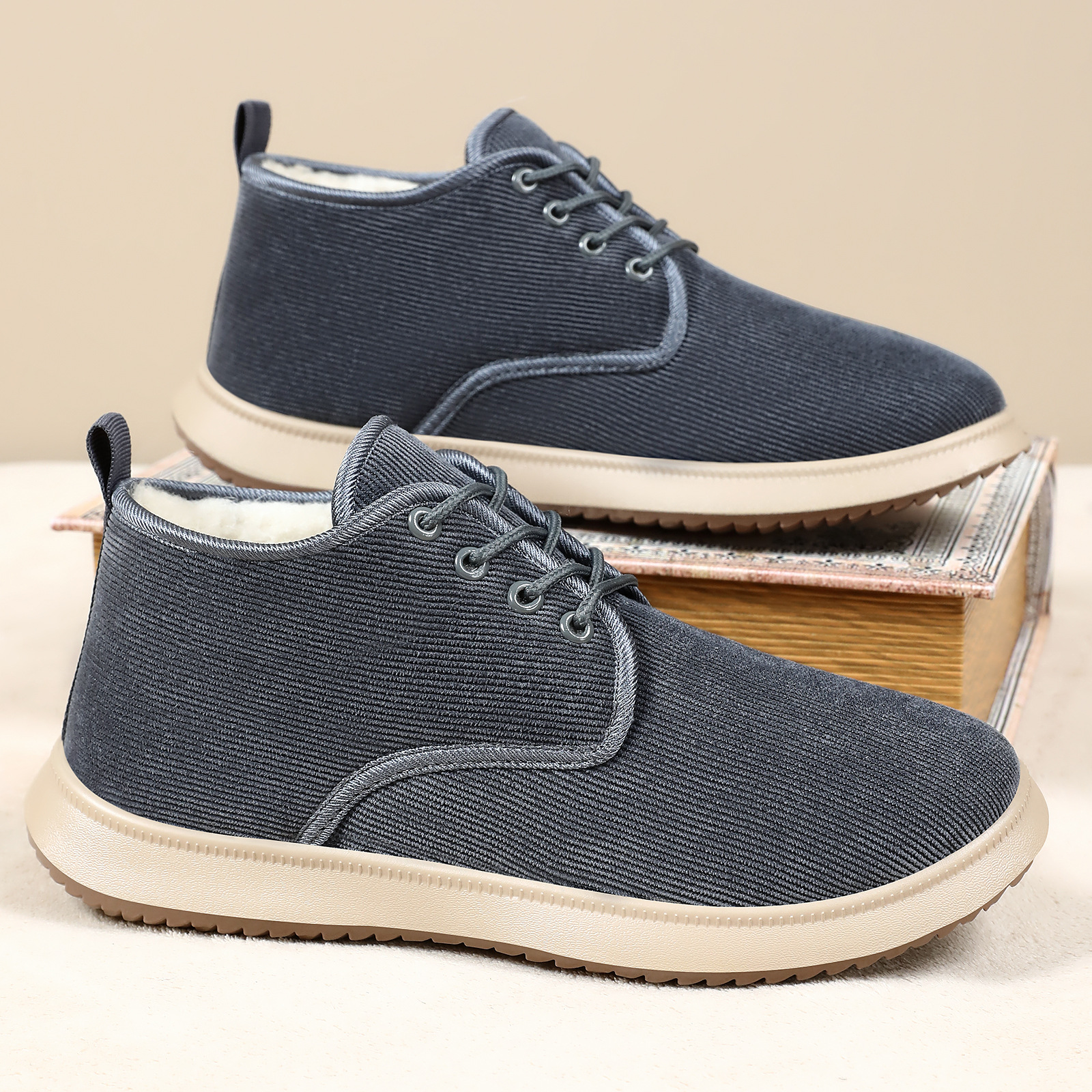 Botas de algodón para hombres de invierno antifrío botas de nieve más veludo botas de hombre ligeras botas cortas de algodón caliente con suela suave