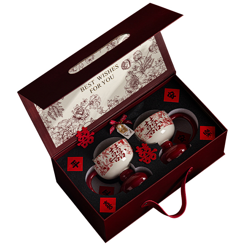 Tazas de café de alto nivel lujoso ligero de alto valor de diseño refinado de alto nivel nicho tazas de cerámica platos un par de regalos de boda