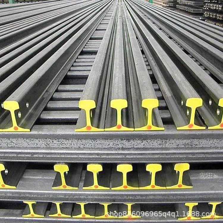 四川  43钢轨38公斤60道轨22公斤轻轨 50MN道轨 55Q铁路钢轨