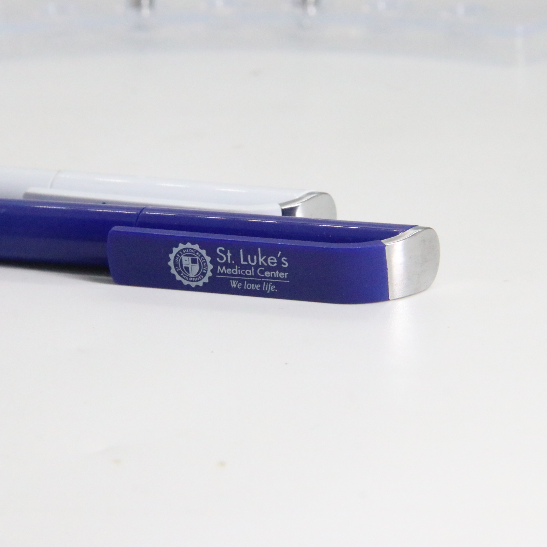 Rotary plástico bala recarga láser logotipo Oficina suministros de escuela fábrica al por mayor publicidad pluma firma pluma