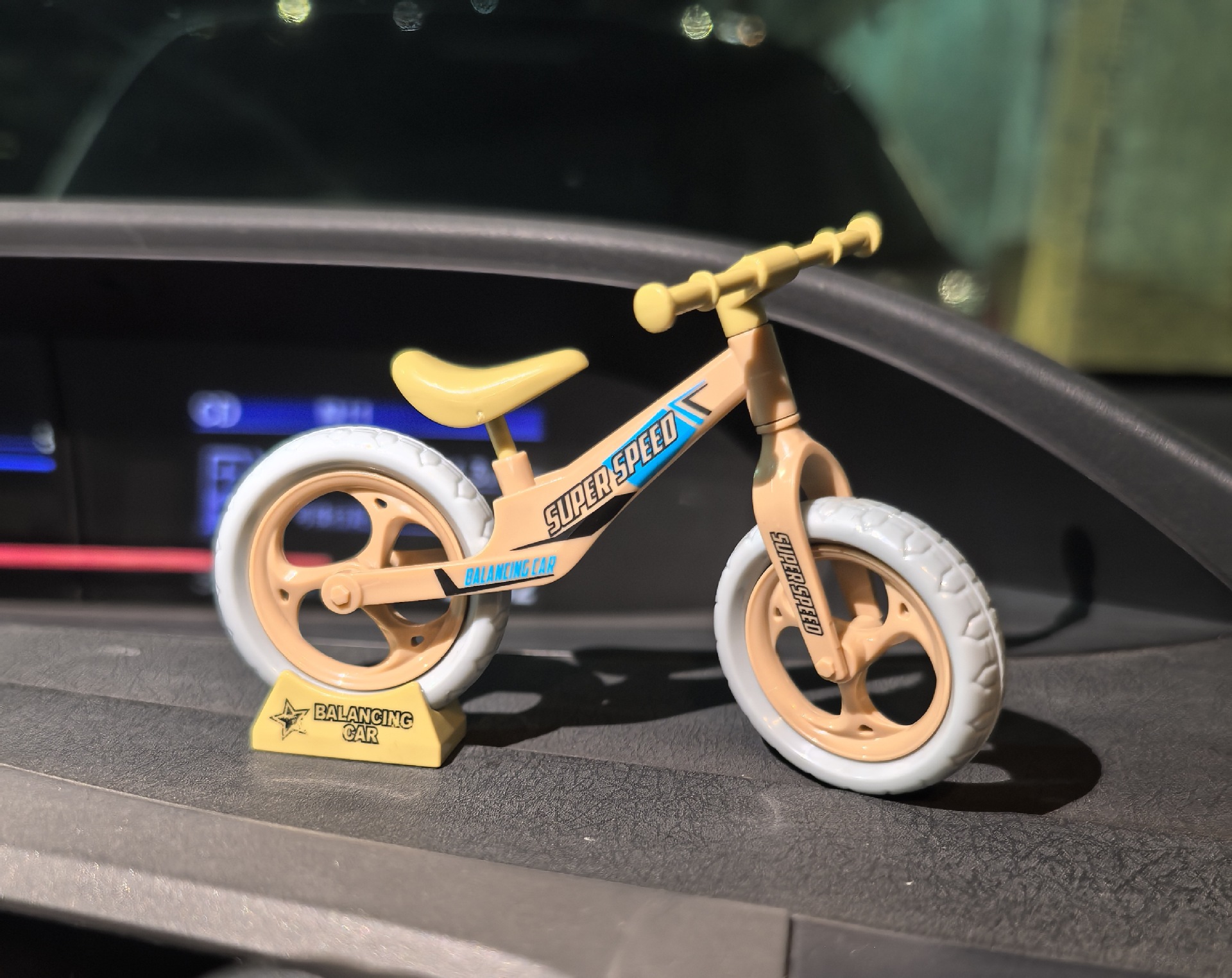 (green base) large bicycle